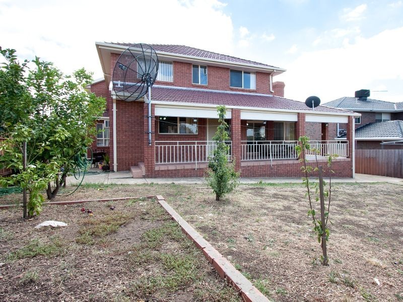 67 Blossom Park Drive, Mill Park VIC 3082