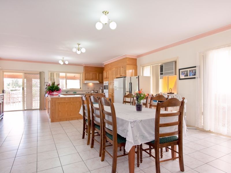 67 Blossom Park Drive, Mill Park VIC 3082