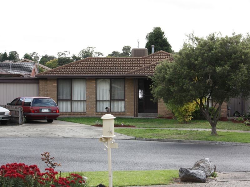 5 Raffindale Court, Mill Park VIC 3082