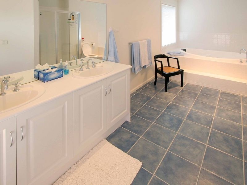 31 Tennyson Circuit, Mill Park VIC 3082