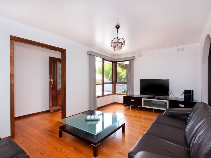 80 Bickley Avenue, Thomastown VIC 3074