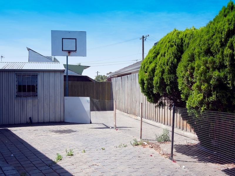 80 Bickley Avenue, Thomastown VIC 3074