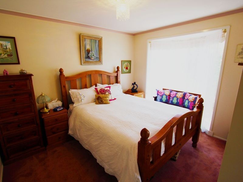 33 Josef Avenue, Bundoora VIC 3083