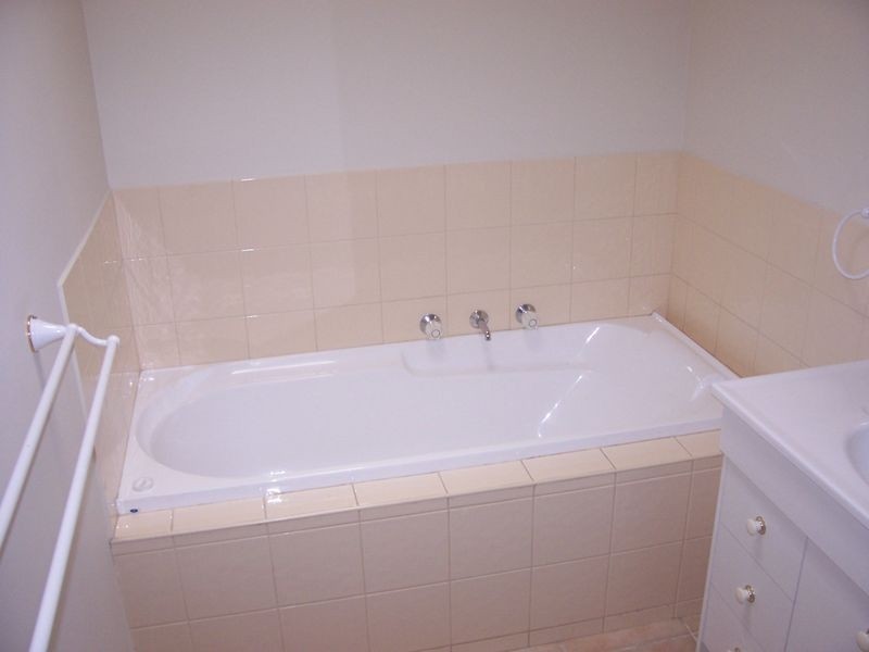 2/11 ZURZOLO Terrace, Epping VIC 3076