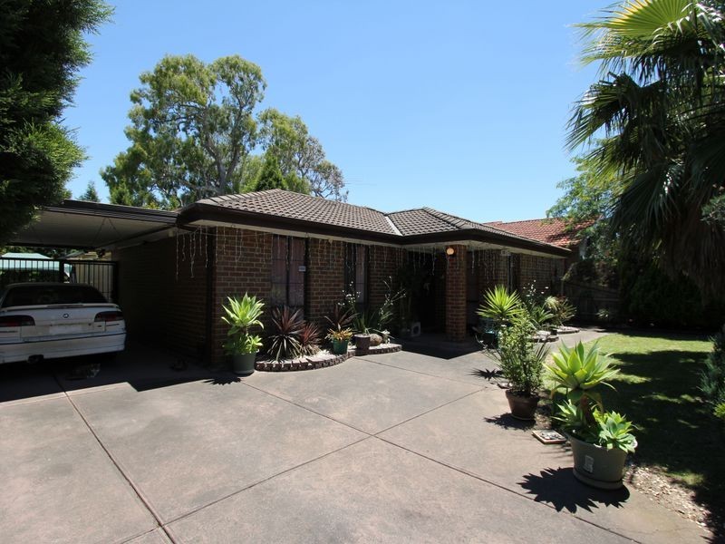 41 Grenda Drive, Mill Park VIC 3082