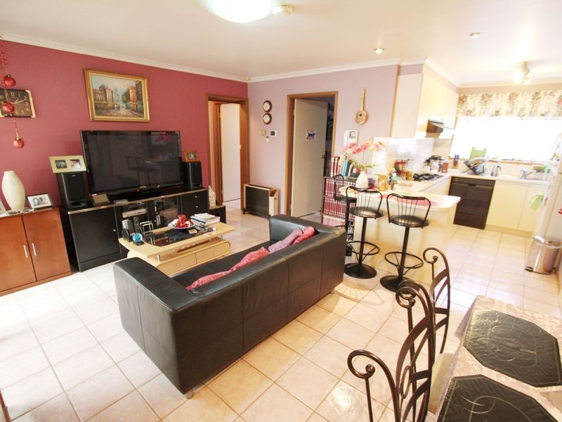 41 Grenda Drive, Mill Park VIC 3082