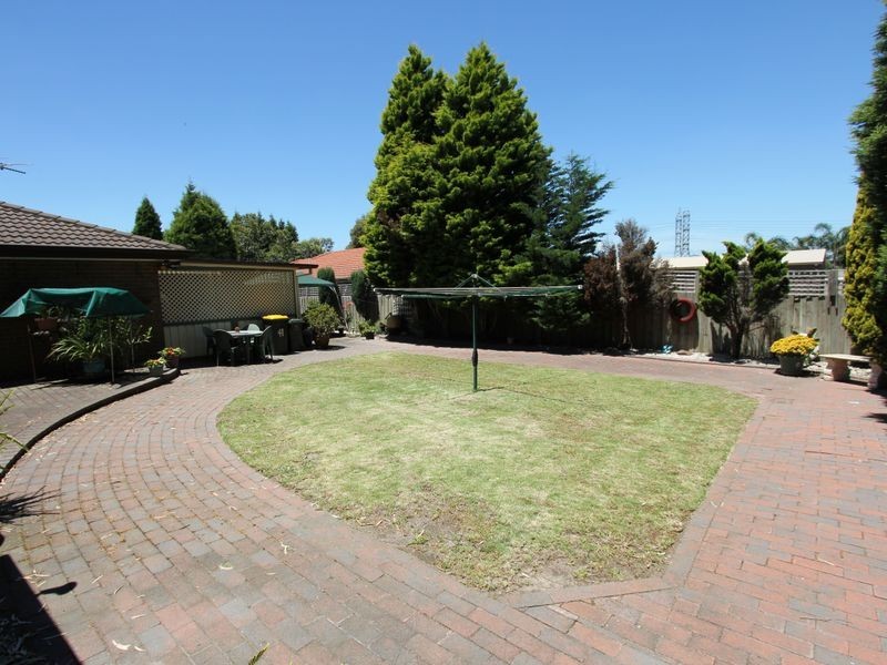 41 Grenda Drive, Mill Park VIC 3082