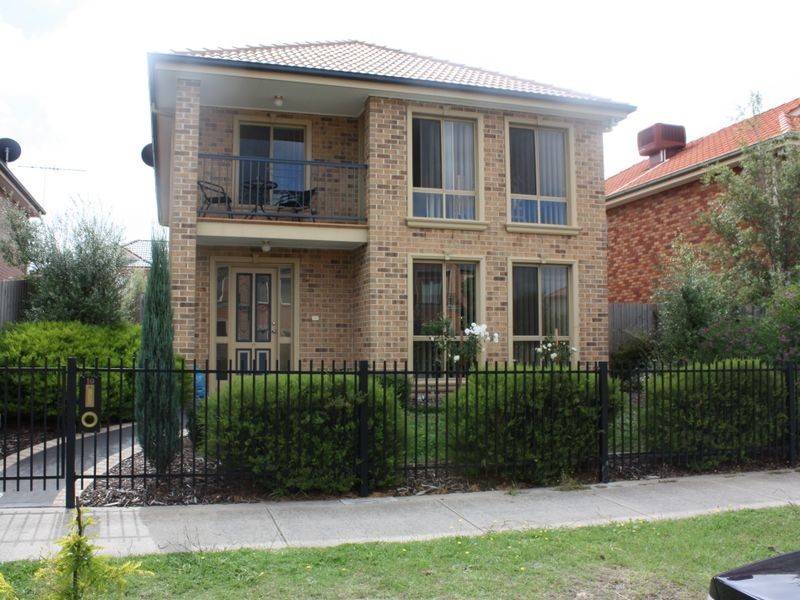10 Elysee Avenue, South Morang VIC 3752