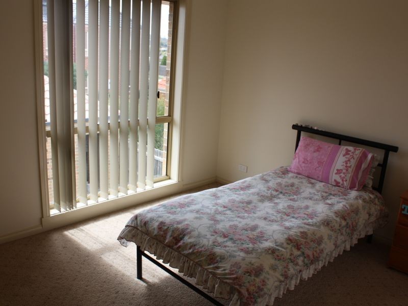 10 Elysee Avenue, South Morang VIC 3752