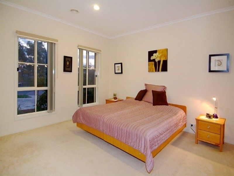 9 Mosstrooper Court, Bundoora VIC 3083
