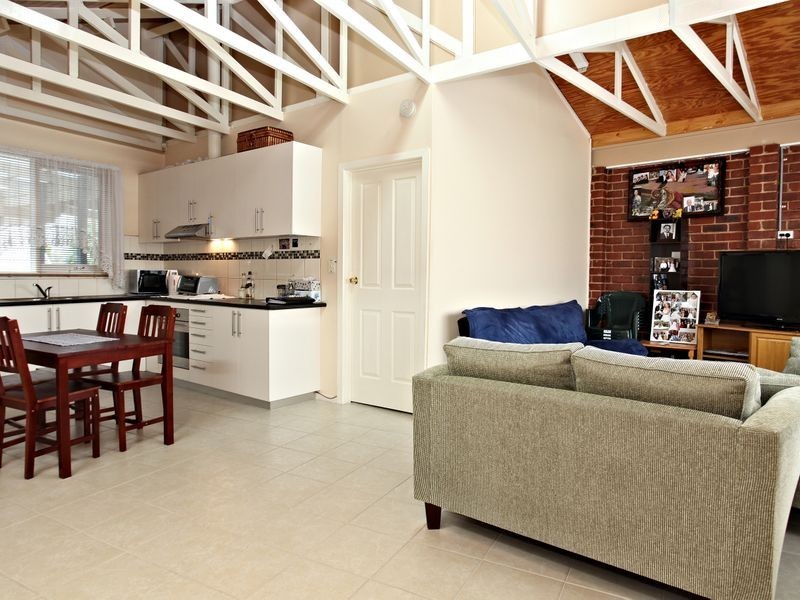 28 Charlotte Road, Mill Park VIC 3082