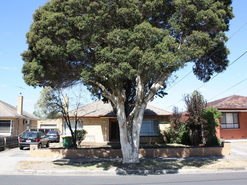 30 Clements Grove, Reservoir VIC 3073