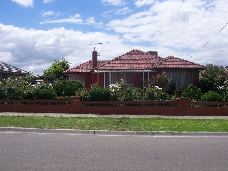 14 Kirwan Avenue, Lalor VIC 3075