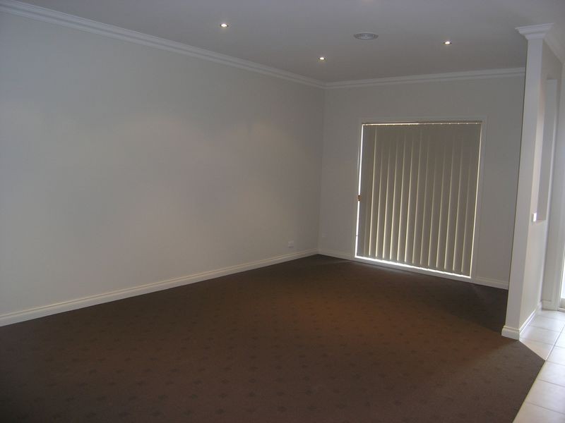 52 Tuross Crescent, South Morang VIC 3752