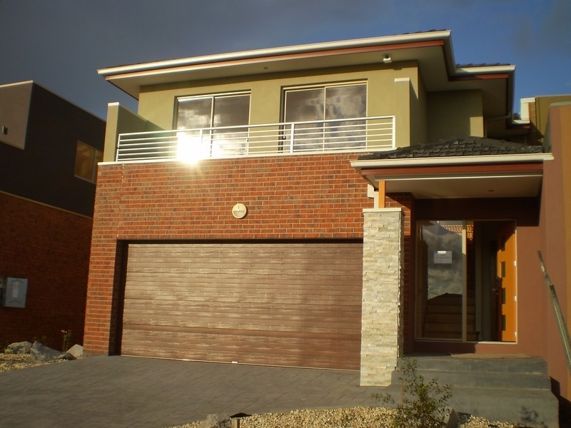 27 Cobb Street, South Morang VIC 3752