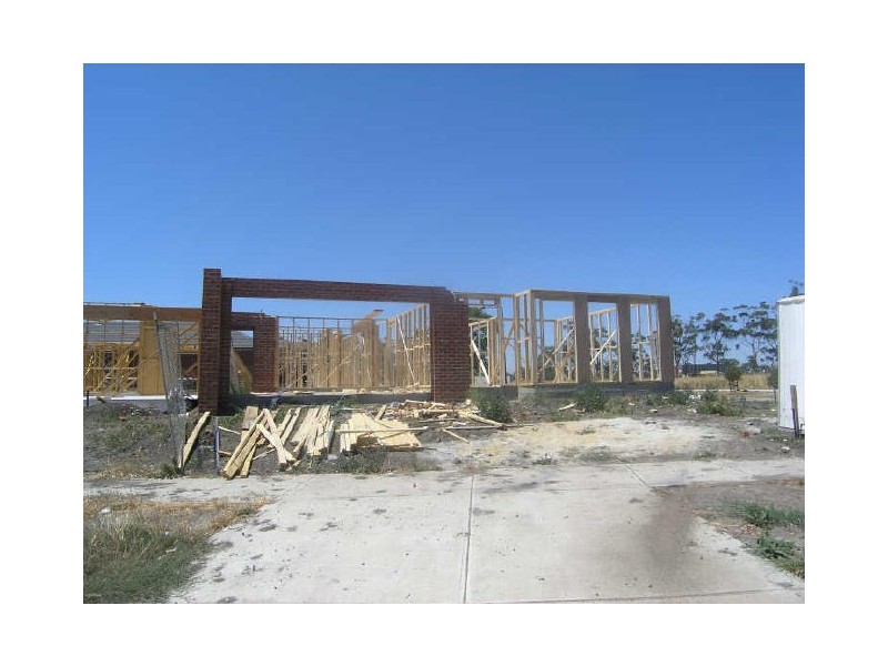 2 Williewagtail Drive, South Morang VIC 3752