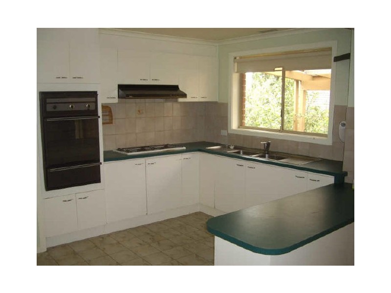 4 Montana Way, Mill Park VIC 3082