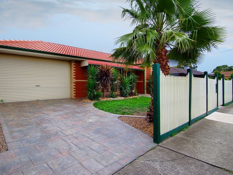 27 Romano Drive, Mill Park VIC 3082