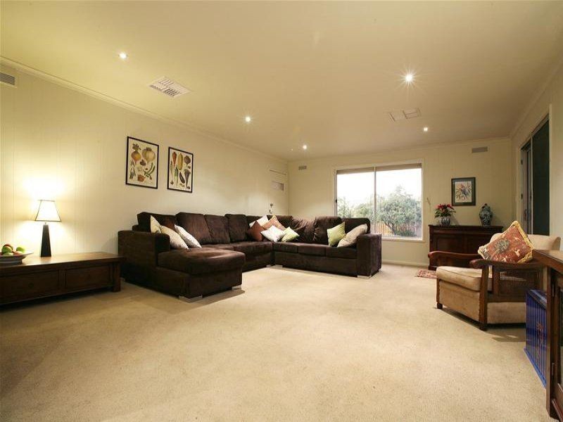 25 Lea Crescent, Bundoora VIC 3083