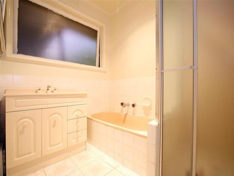 25 Lea Crescent, Bundoora VIC 3083