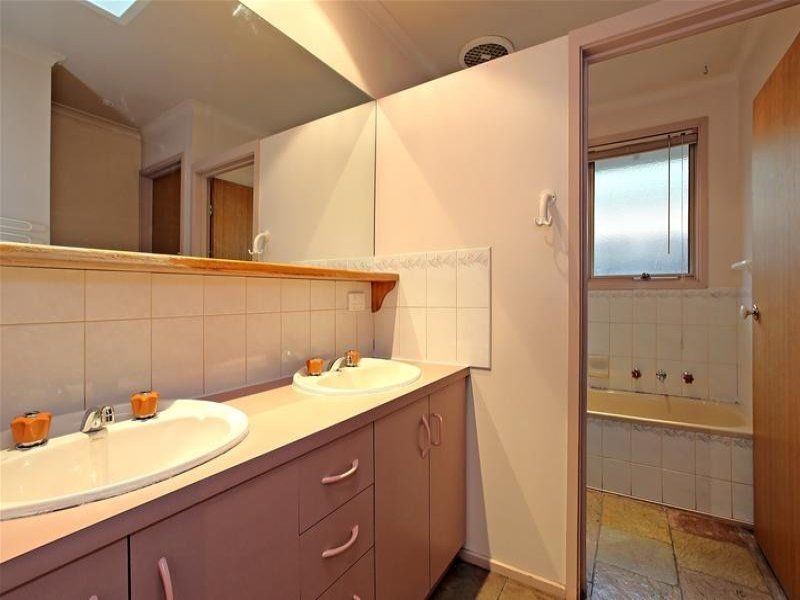 36 Oxley Avenue, Bundoora VIC 3083