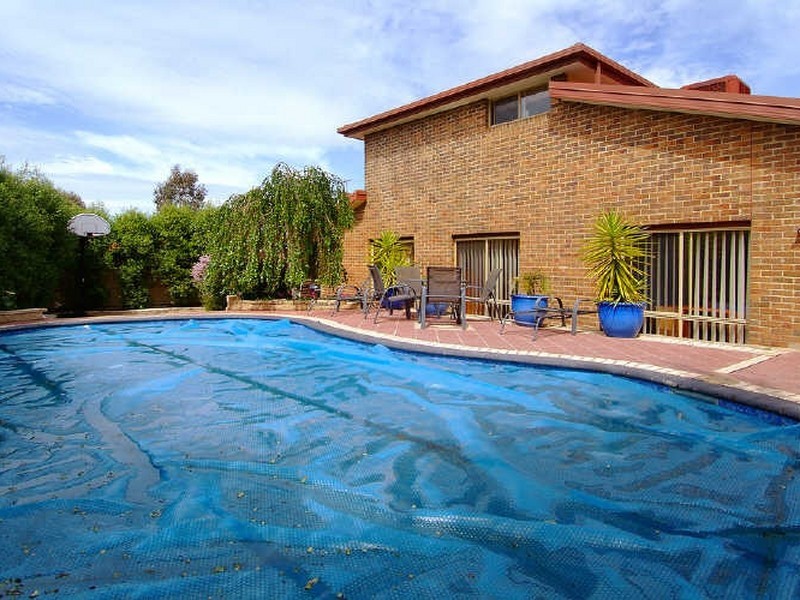 4 Montana Way, Mill Park VIC 3082