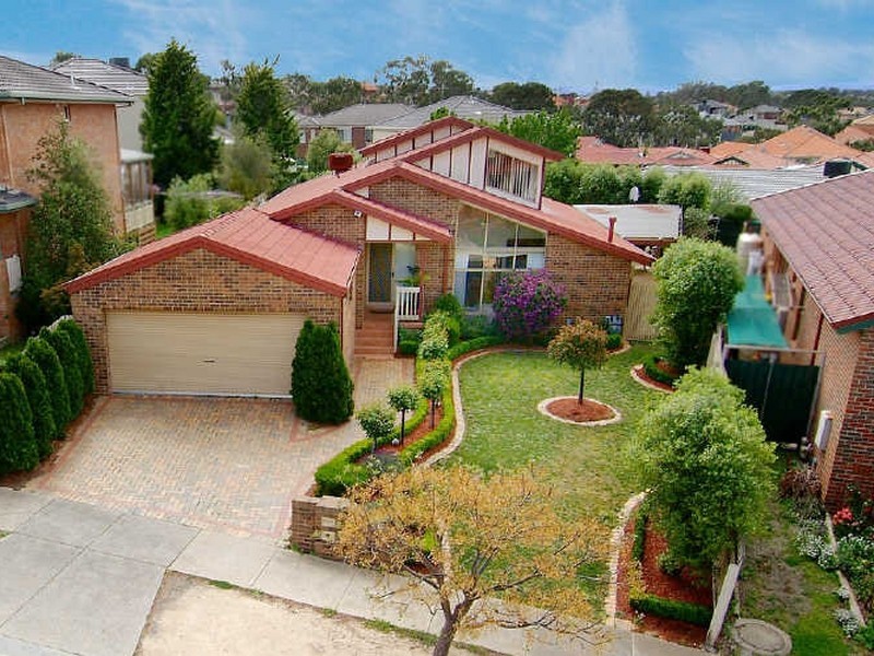 4 Montana Way, Mill Park VIC 3082