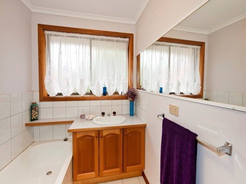 1 John Hunter, Mill Park VIC 3082