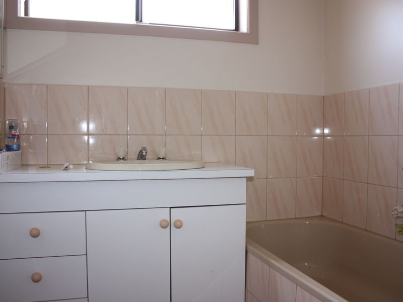 2/229 Childs Road, Mill Park VIC 3082