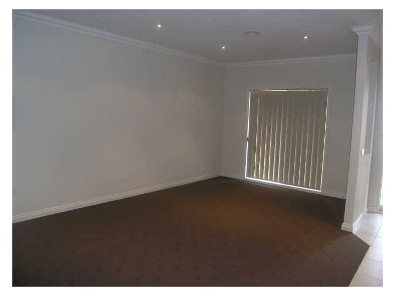 52 Tuross Crescent, South Morang VIC 3752