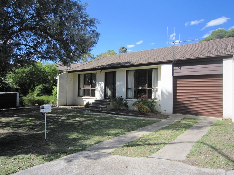 17/31 Moyes Crescent, Holt ACT 2615