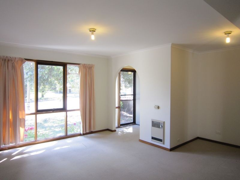 17/31 Moyes Crescent, Holt ACT 2615