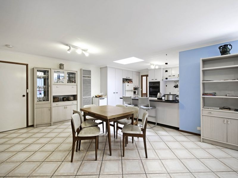 30 Ratcliffe Crescent, Florey ACT 2615