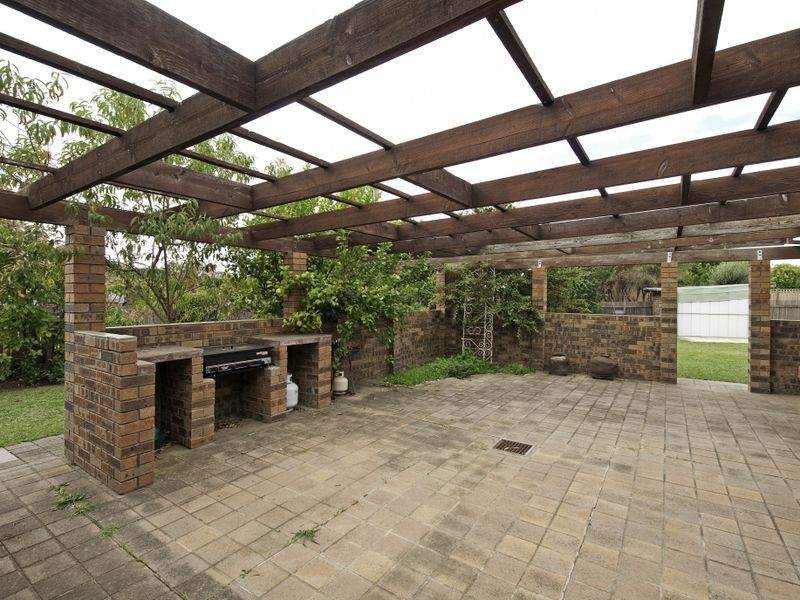 30 Ratcliffe Crescent, Florey ACT 2615