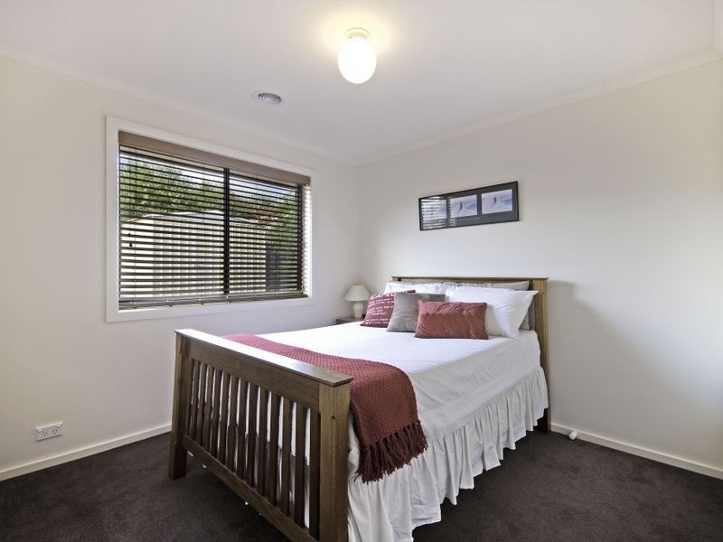 9 Lovely Close, Dunlop ACT 2615