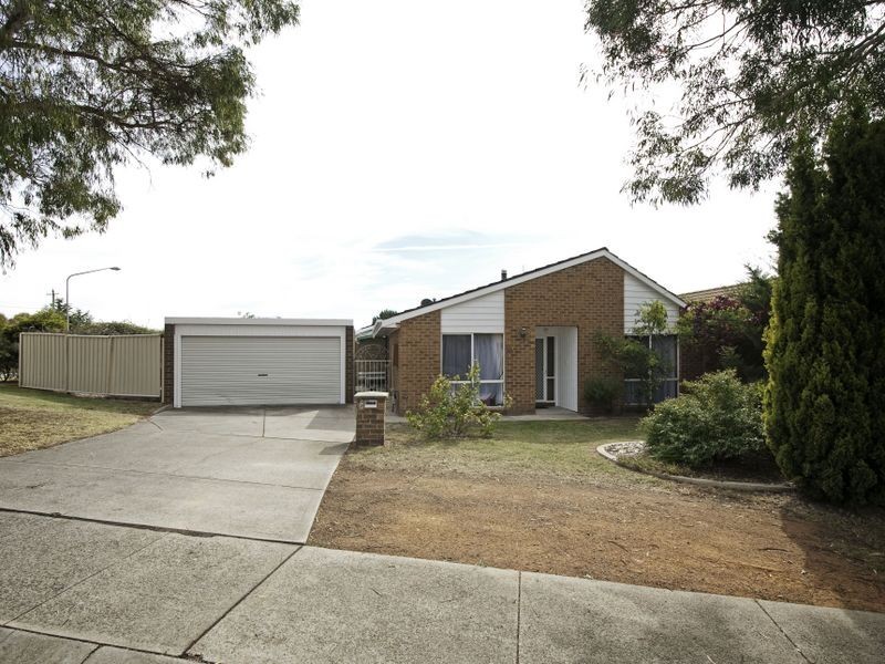 82 Twelvetrees Crescent, Florey ACT 2615