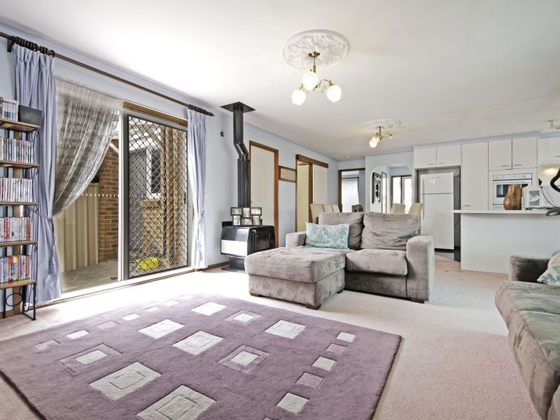 82 Twelvetrees Crescent, Florey ACT 2615