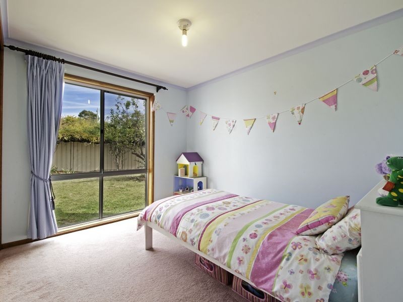 82 Twelvetrees Crescent, Florey ACT 2615