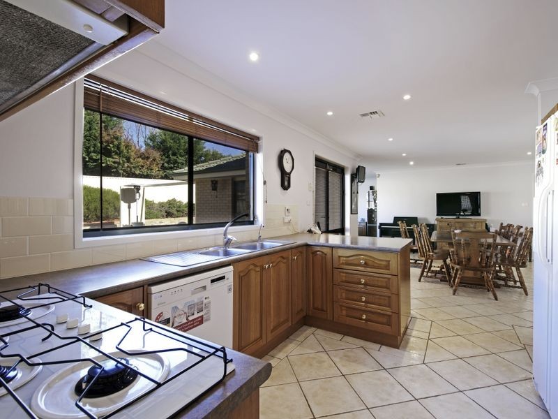 11 Rumbelow Court, Nicholls ACT 2913