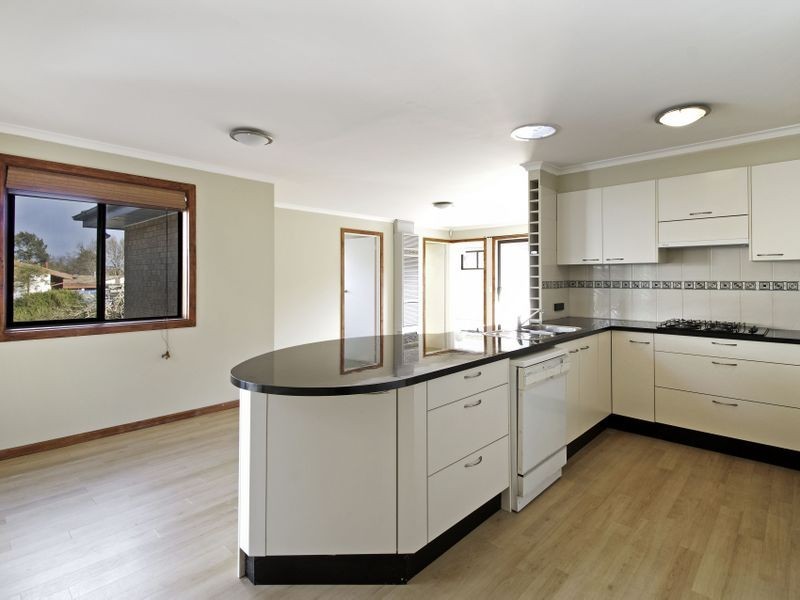 8 Holtermann Place, Charnwood ACT 2615