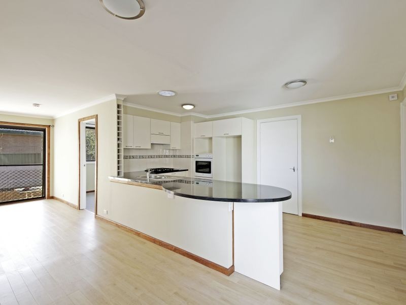 8 Holtermann Place, Charnwood ACT 2615