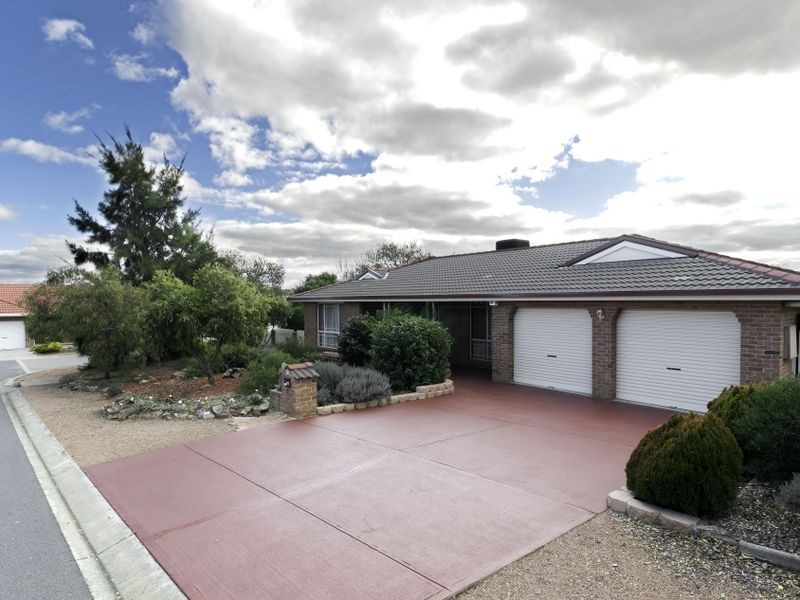 1 Dandenong Court, Palmerston ACT 2913