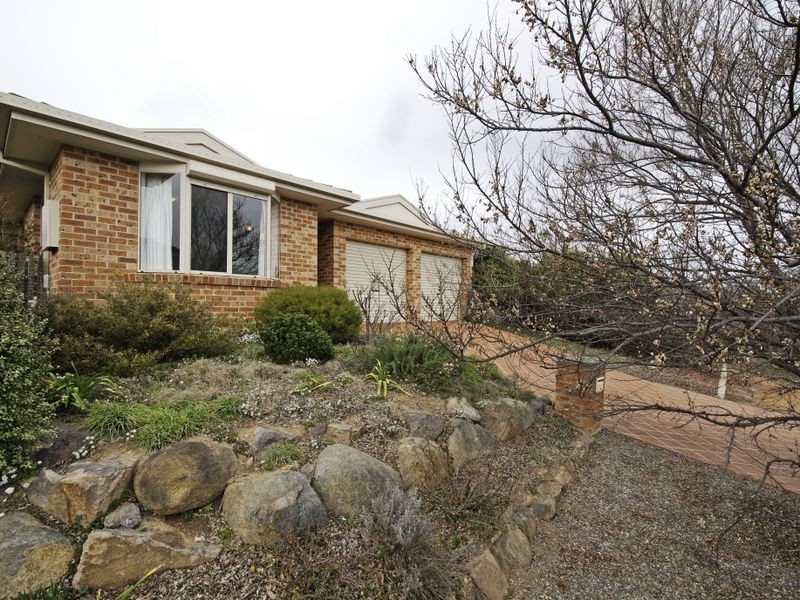 32 Tarrant Crescent, Dunlop ACT 2615