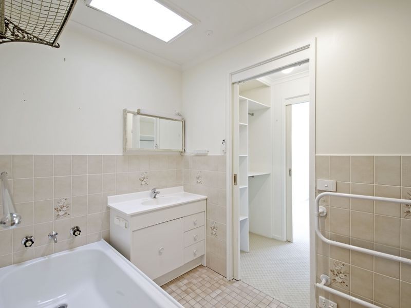 1 De Gillern Place, Macquarie ACT 2614