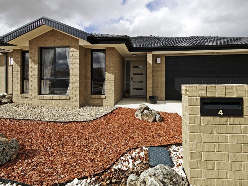 4 Dreyer Street, Franklin ACT 2913