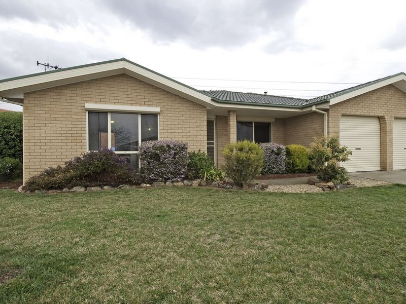 1 Doutney Place, Dunlop ACT 2615