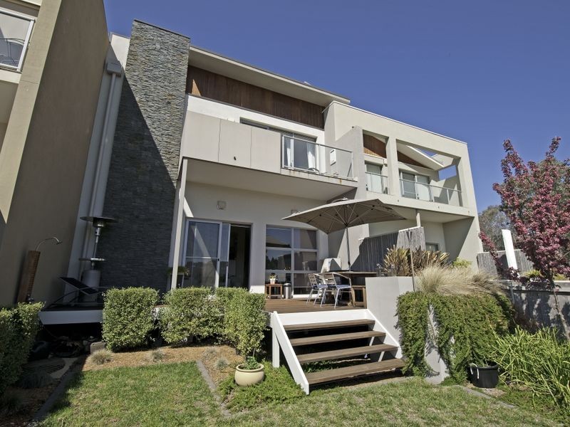 2/11 Joy Cummings Place, Belconnen ACT 2617