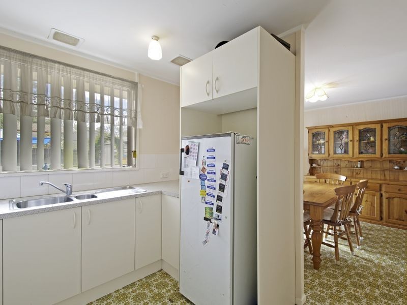 8 Bowling Place, Spence ACT 2615