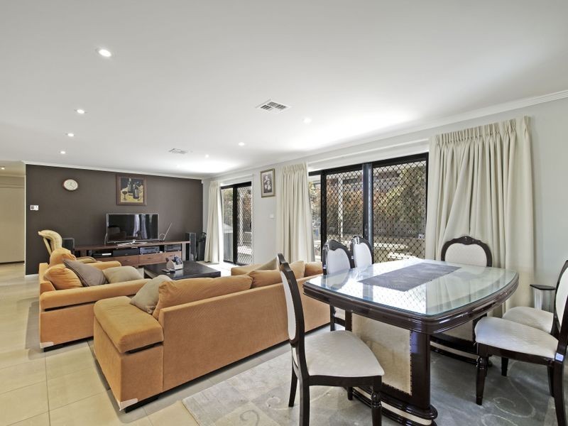 32 Polilight Street, Dunlop ACT 2615