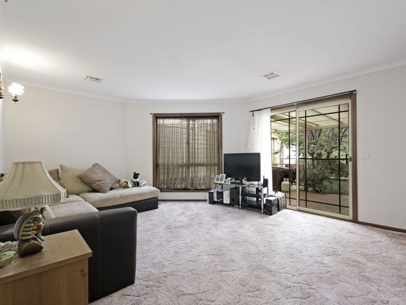 8 Pryton Close, Palmerston ACT 2913